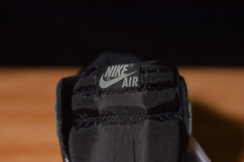 air jordan 1 retro high og "clay green" 555088-135