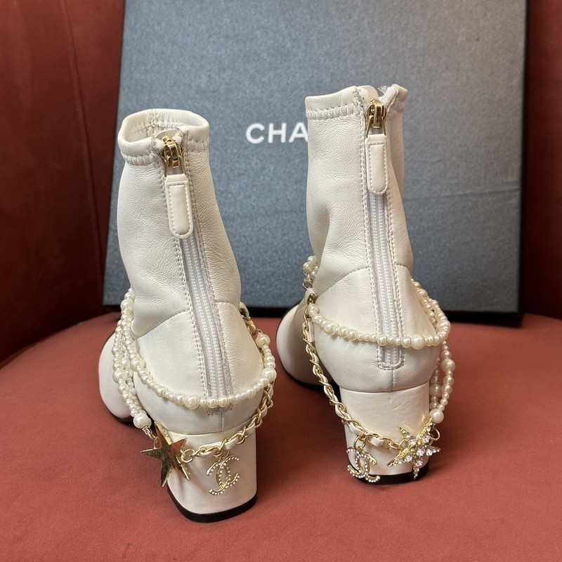 Ch*el sneaker