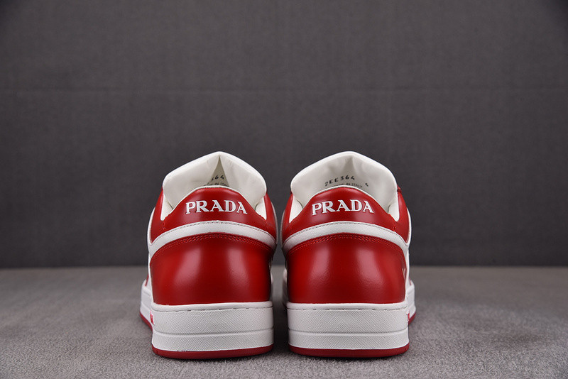 pr sneaker