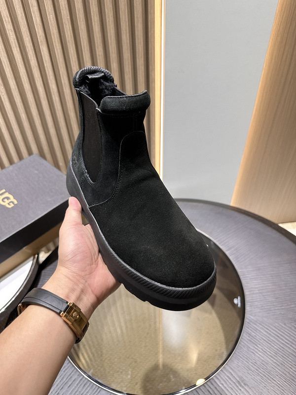 UGG
