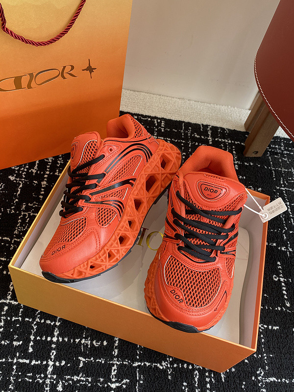 DIO* SNEAKER