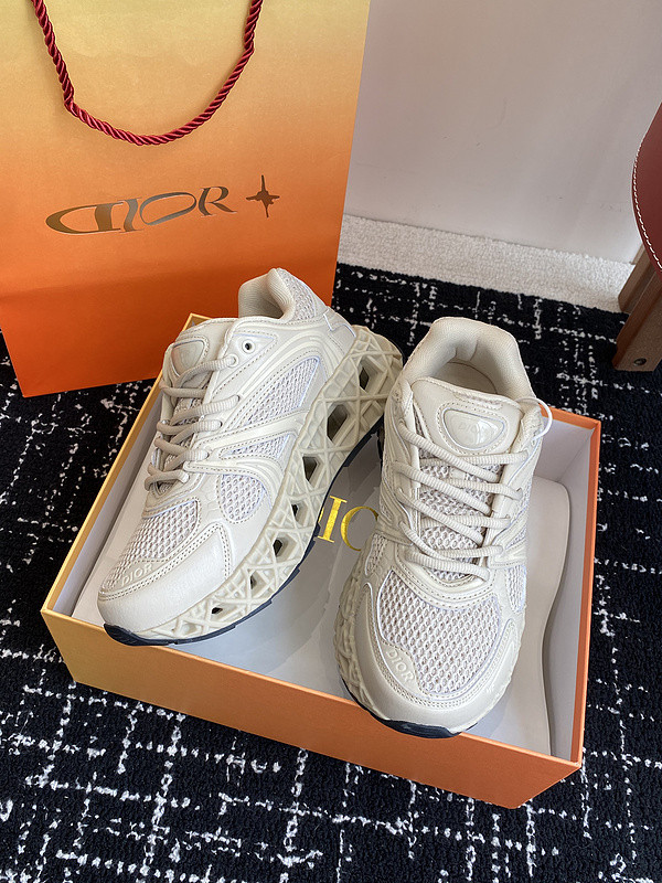 DIO* SNEAKER