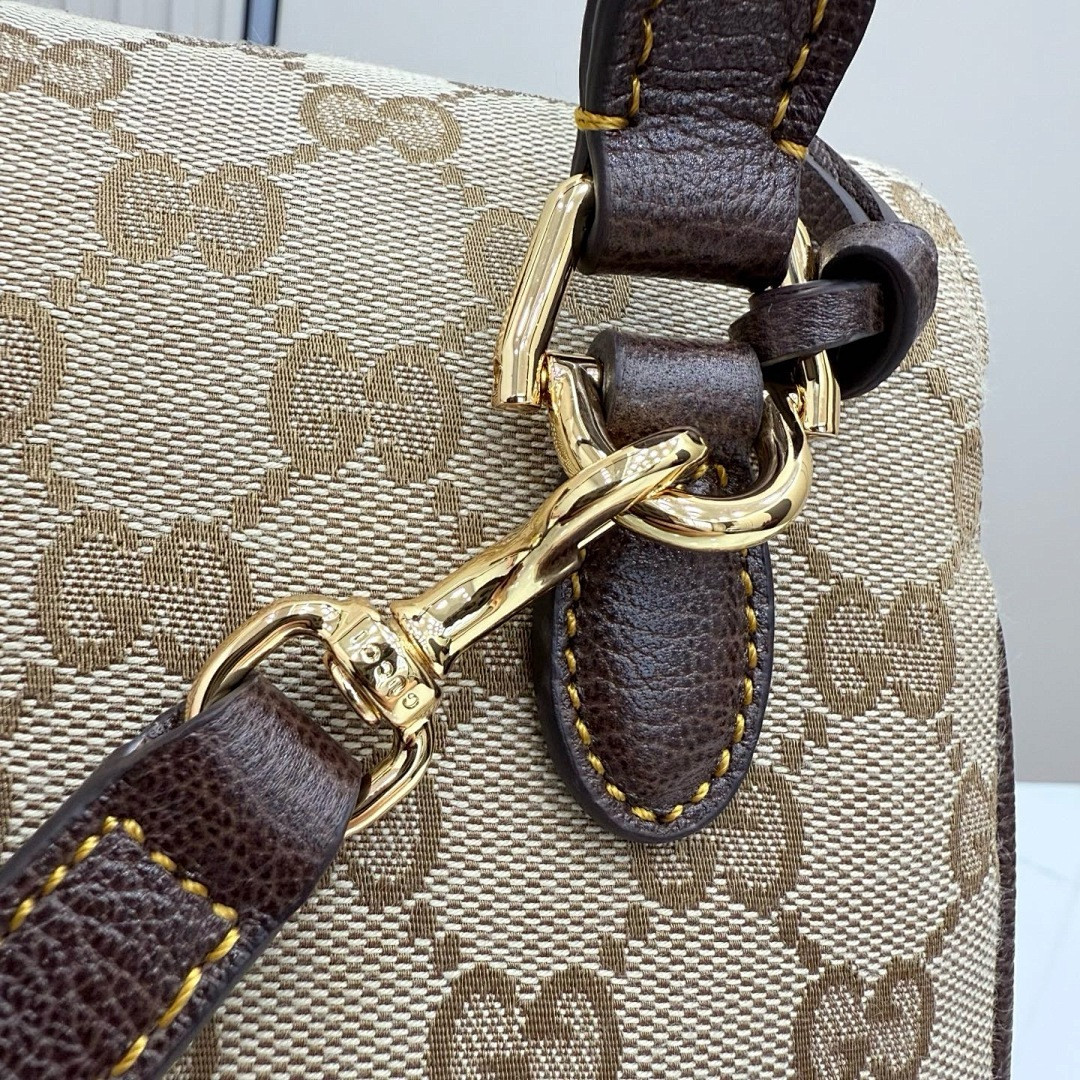 Gvc*1 BAG