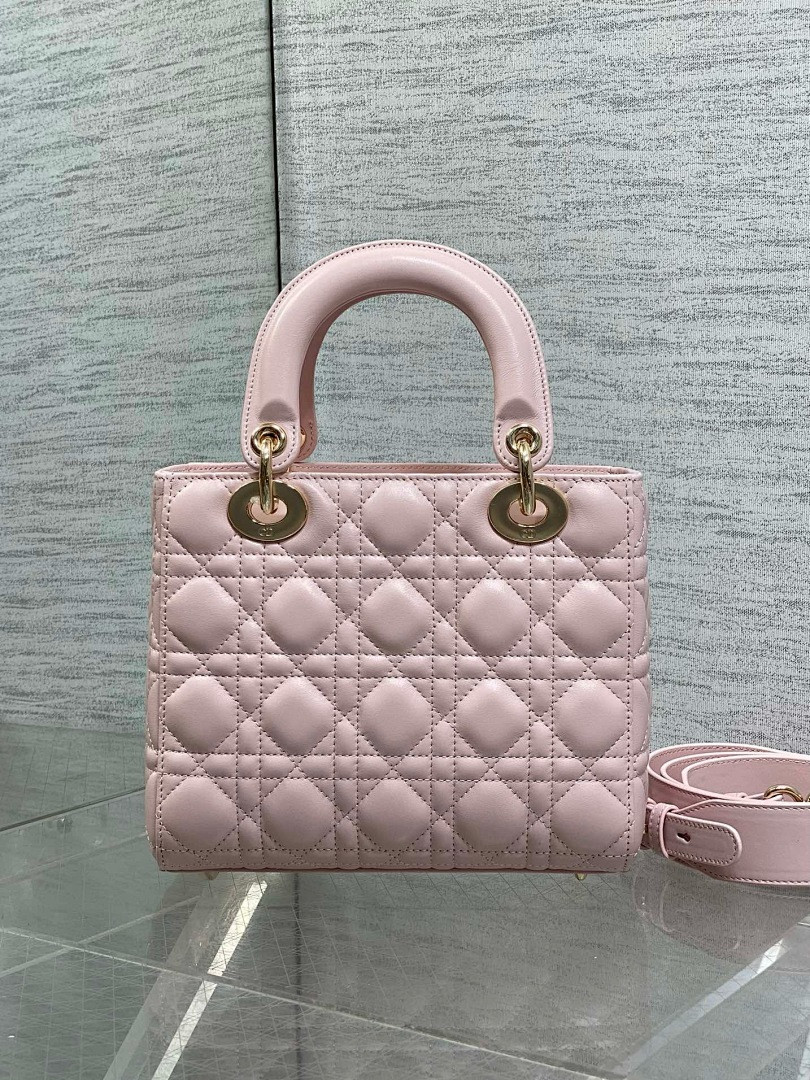 D10r BAG