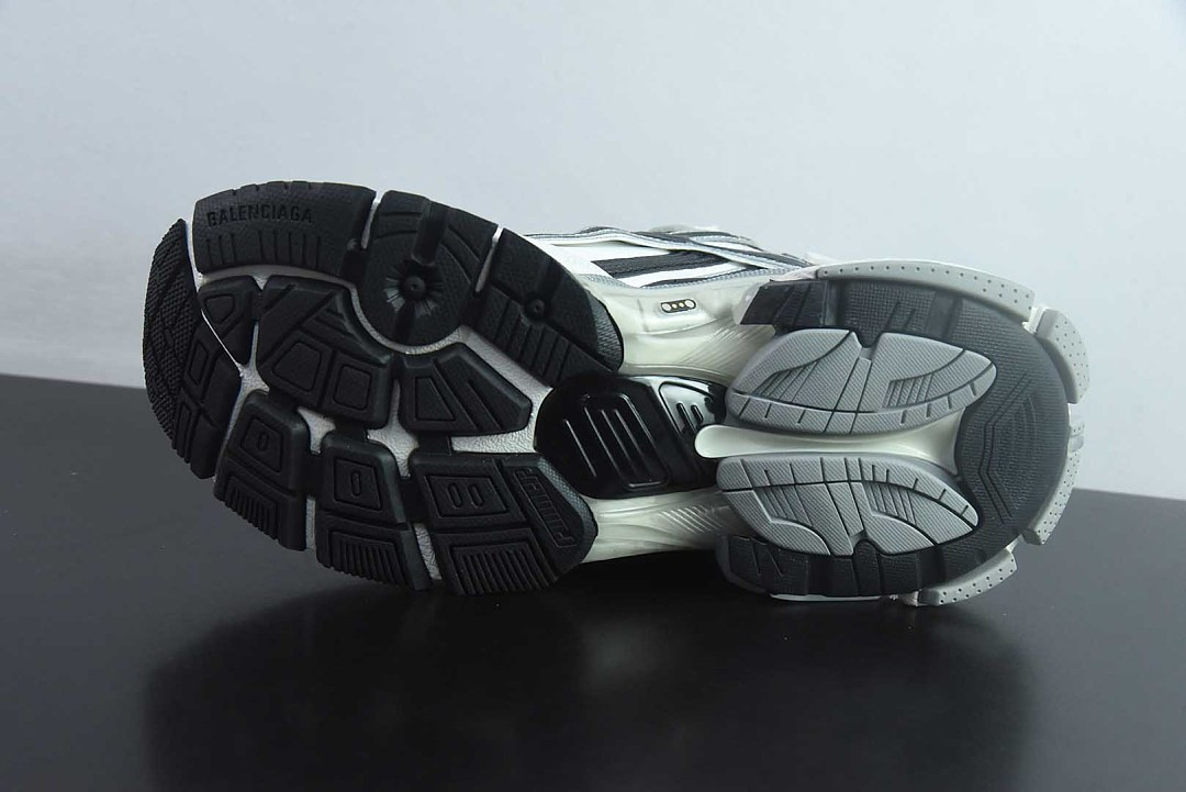 Ba1en*iaga Runner Sneaker LED