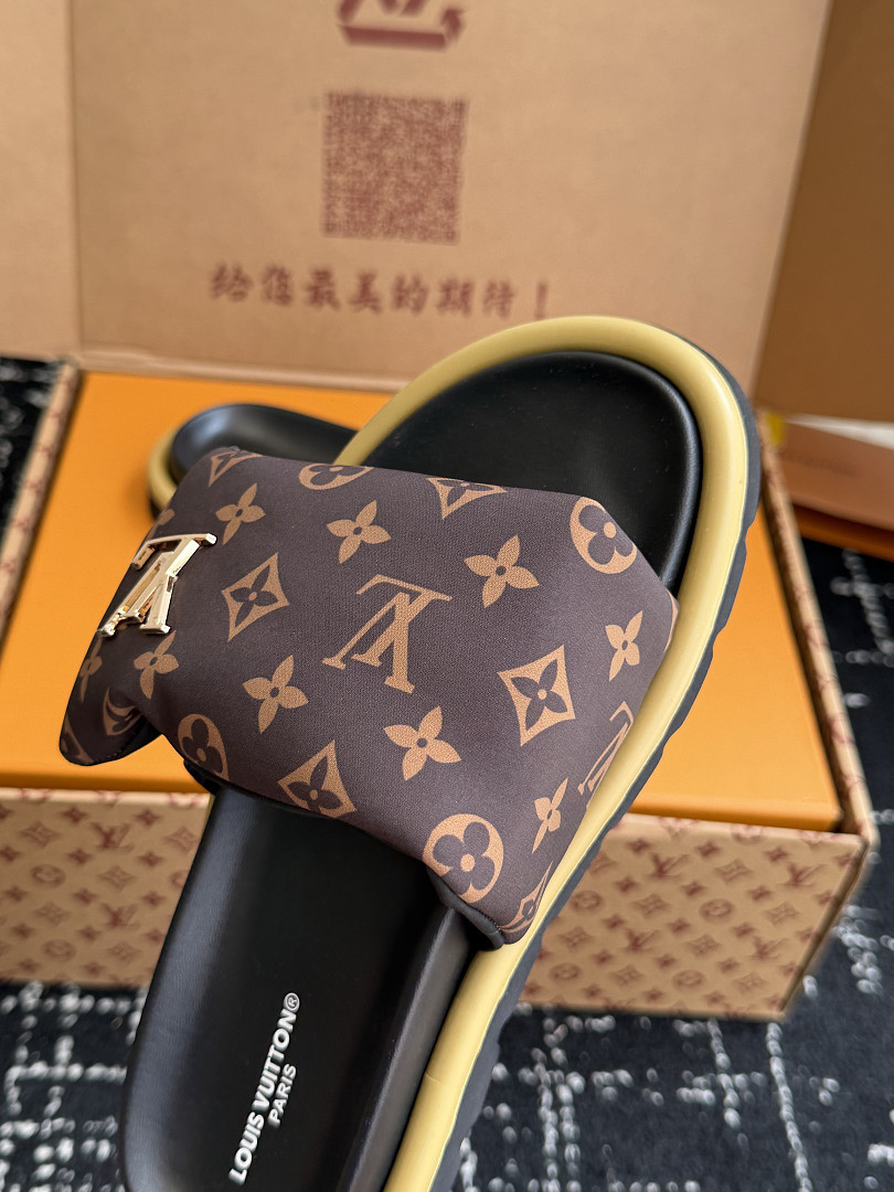 LVT SANDALS