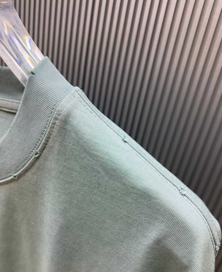Ba1en*iaga Clothes