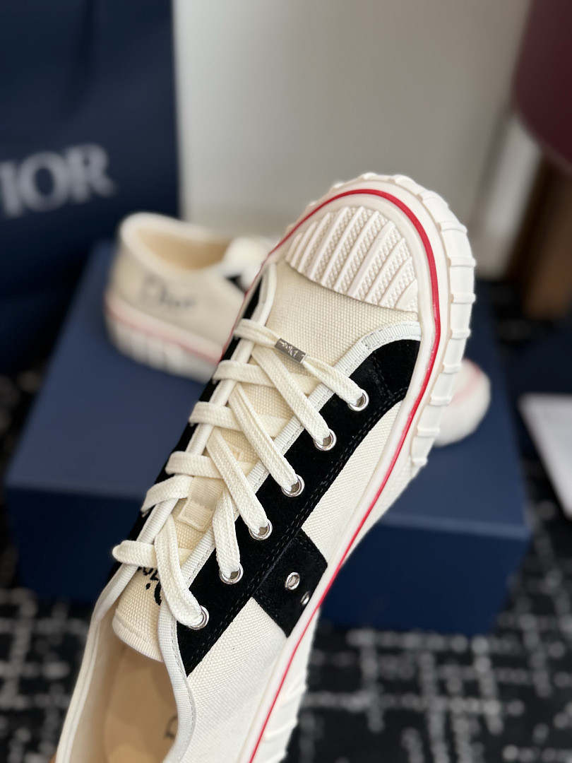 DIO* SNEAKER