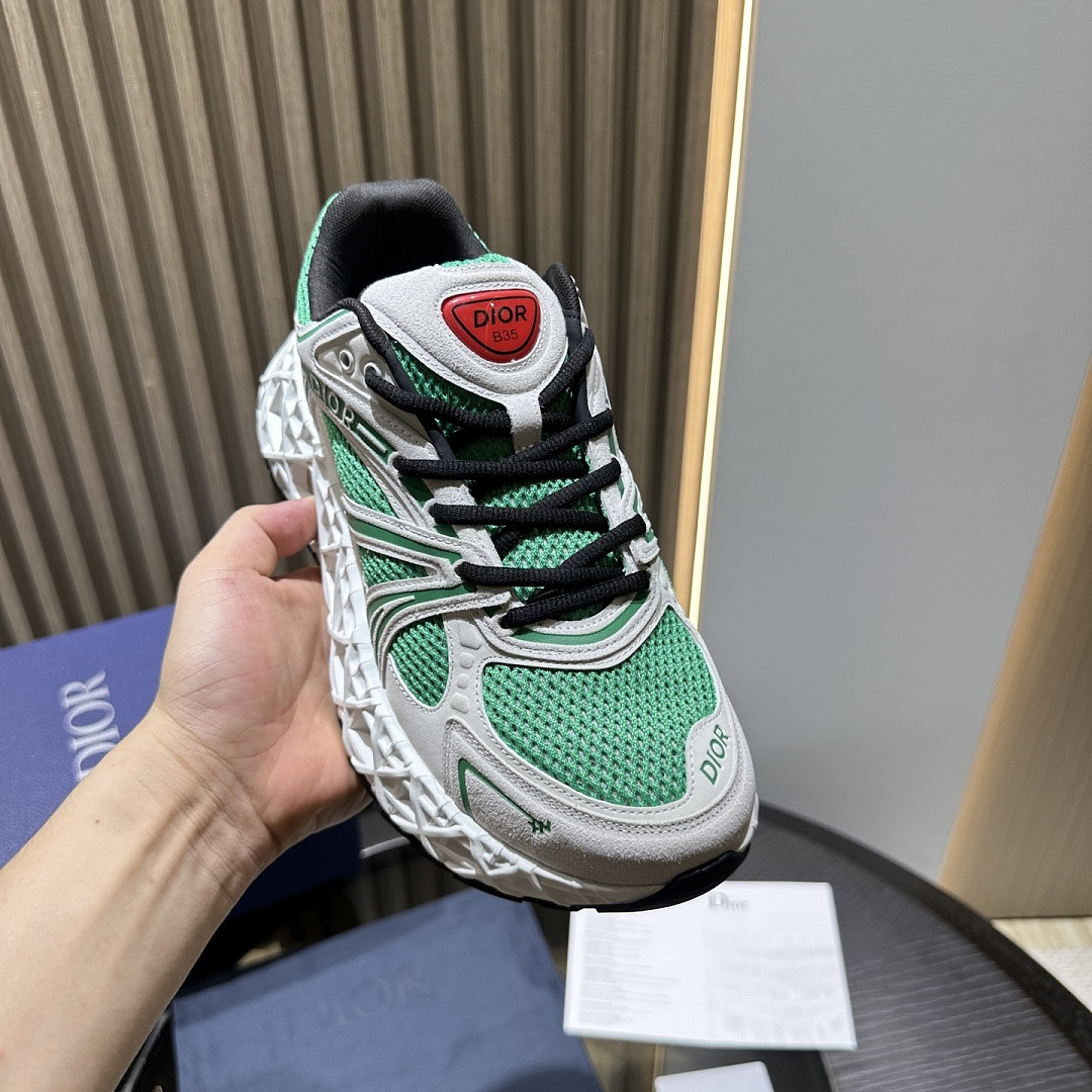 DIO* SNEAKER