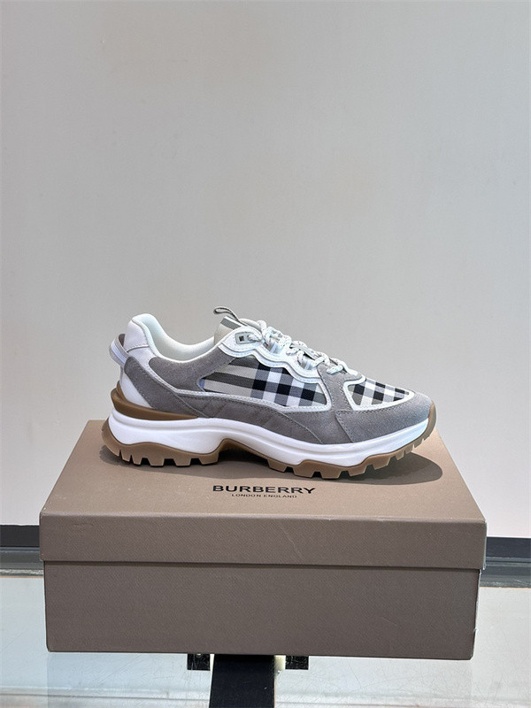 B**rry sneaker