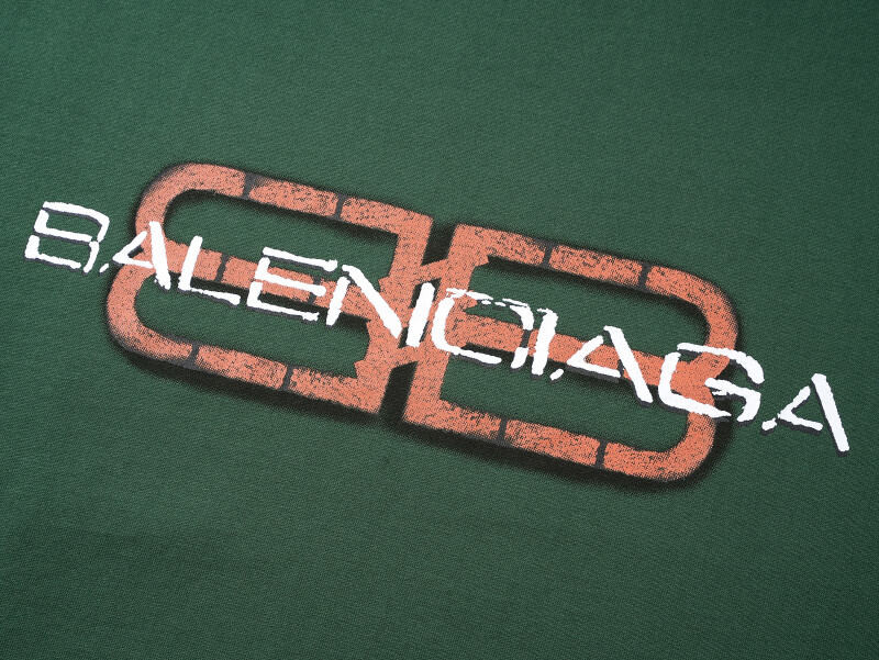 Ba1en*iaga clothes