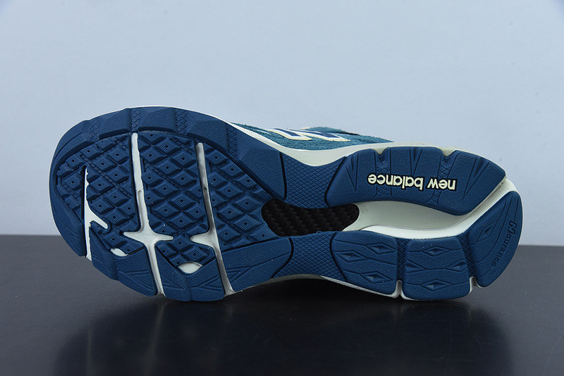 new balance sneaker