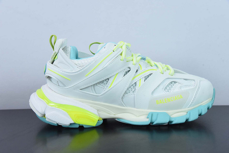 bc track sneaker