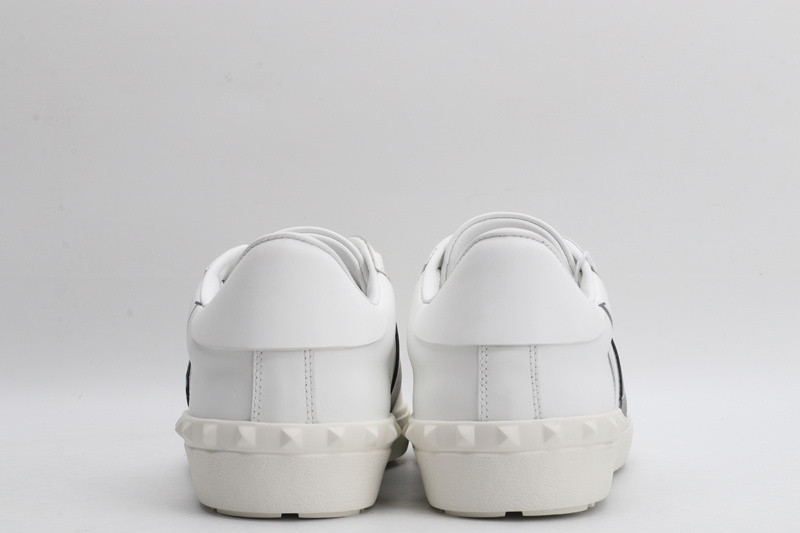 Va1e*ntin0 garavani sneaker
