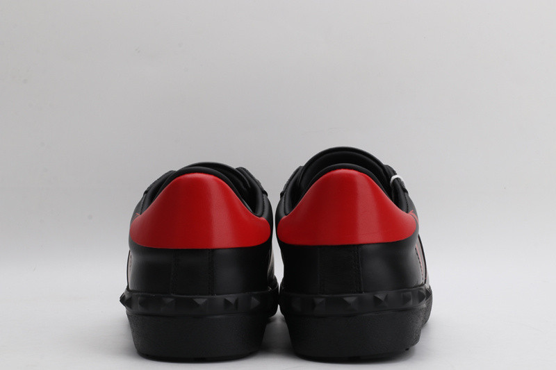 Va1e*ntin0 garavani sneaker