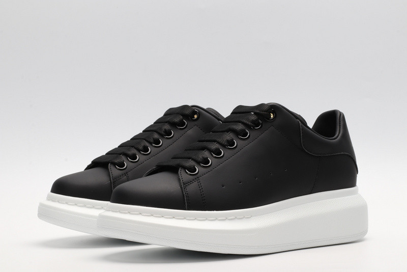 alexer mceen sneakers