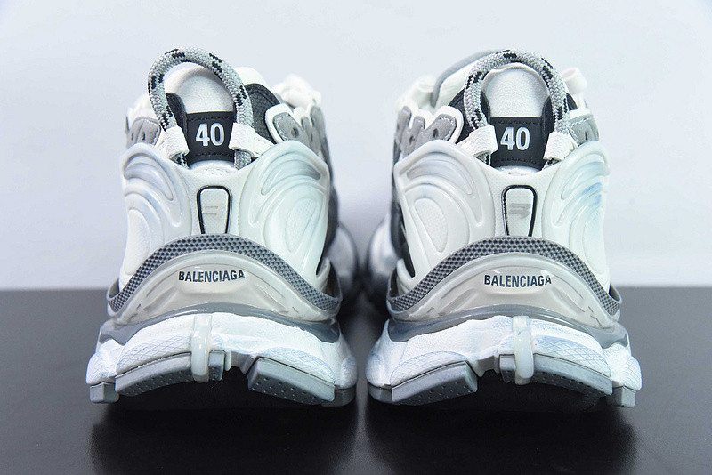 Ba*len*cia*ga runner sneaker