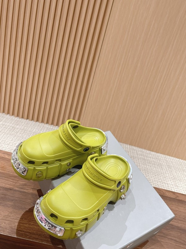 Cr*0*s x ba*len*cia*ga hardCr*0*s sandal