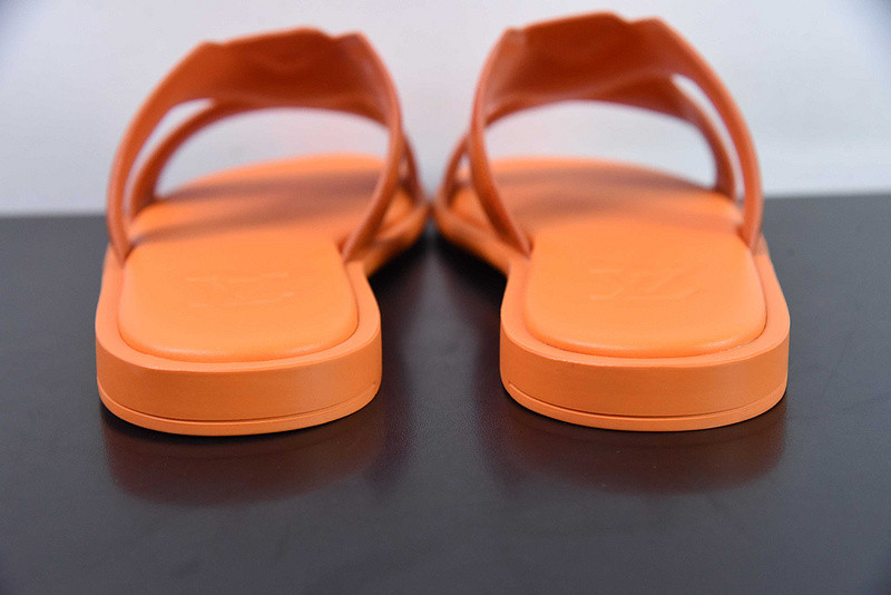 lvt sandals