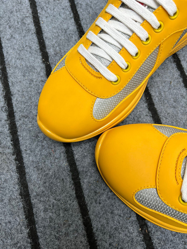 pr sneaker
