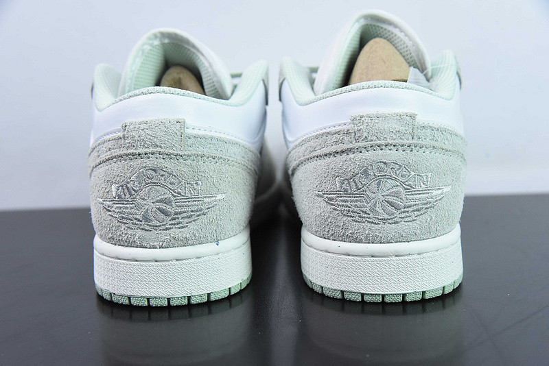 air jordan 1 low "light green" fn5214-131