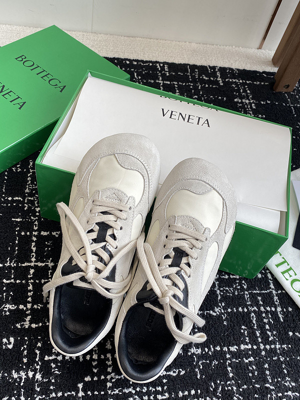 b0tt*ga Ven*ta sneaker
