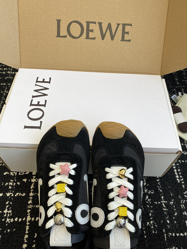 L0ew* sneaker