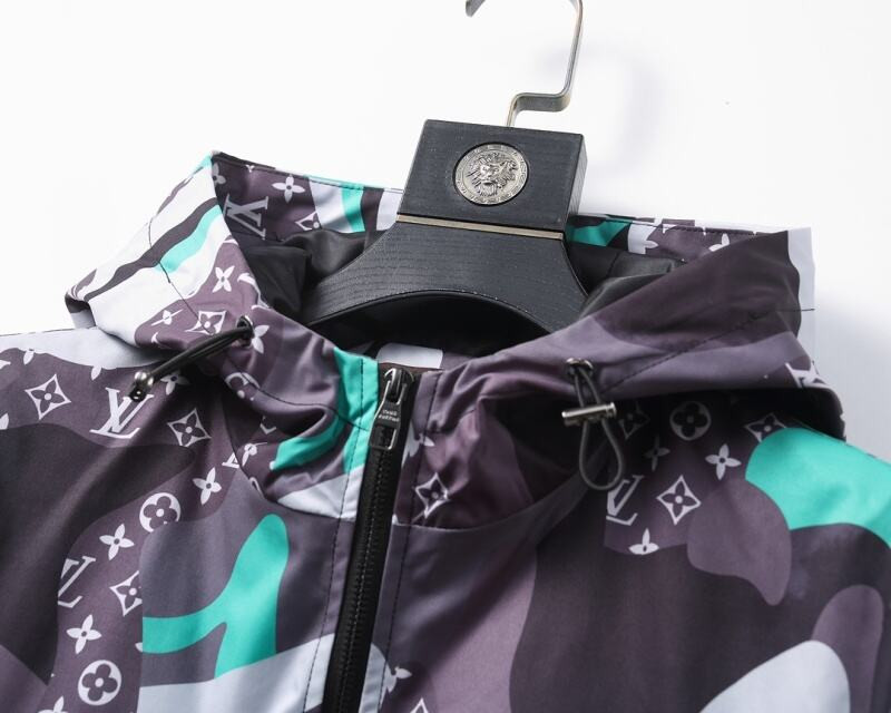 L0uis Vuitt0n