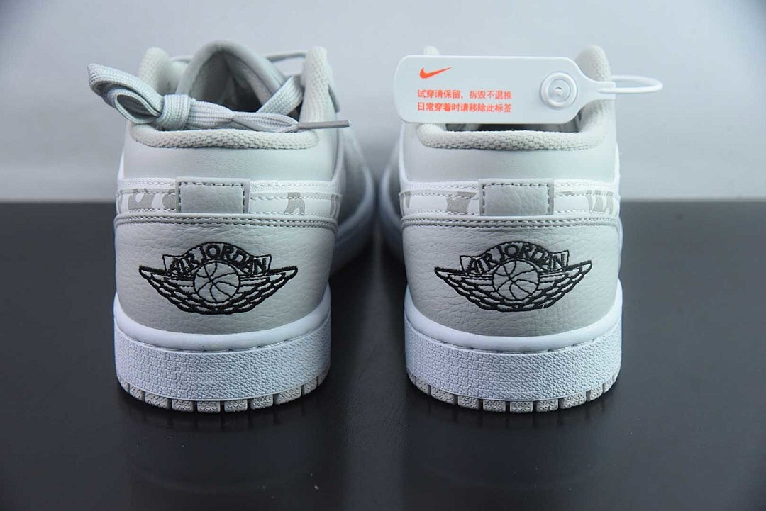 Air Jordan 1 Low