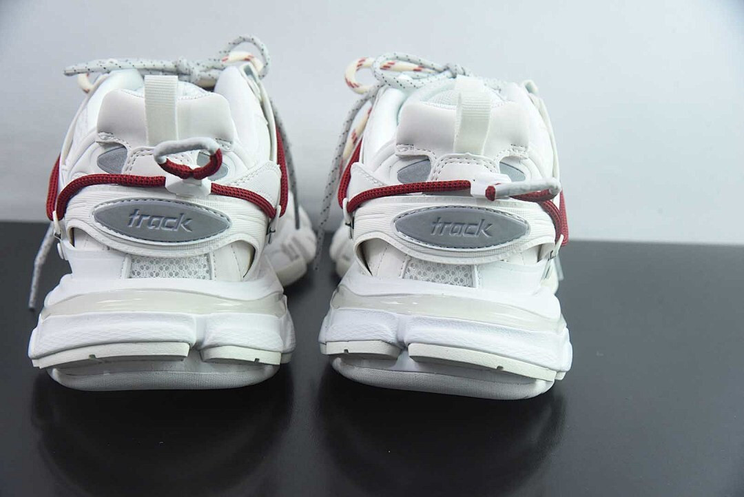 BC TRACK SNEAKER