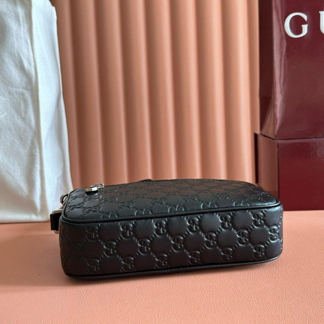 Gvc*1 BAG