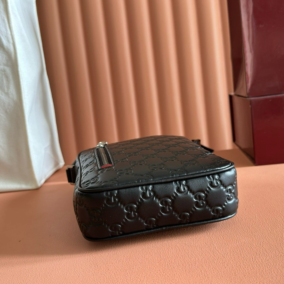 Gvc*1 BAG