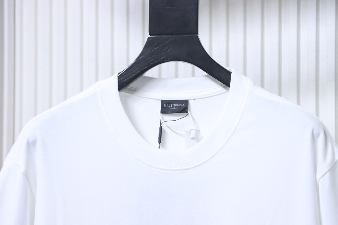 Ba1en*iaga Clothes