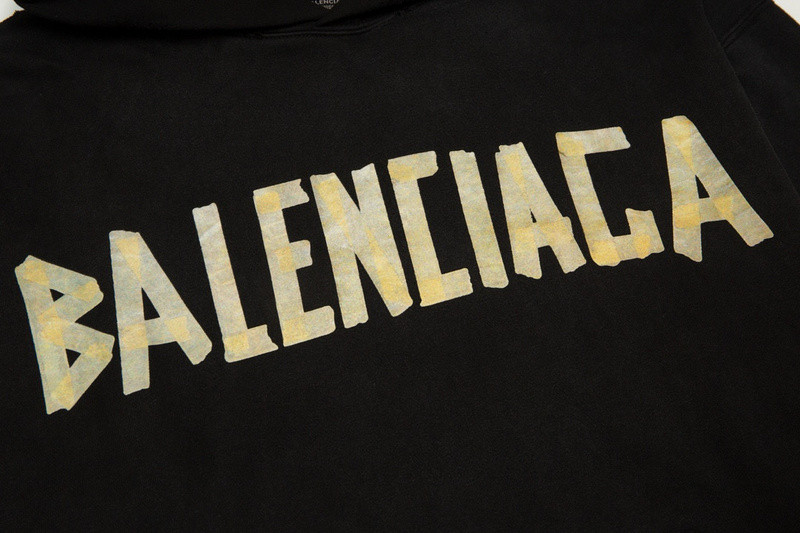 Ba*len*cia*ga clothes