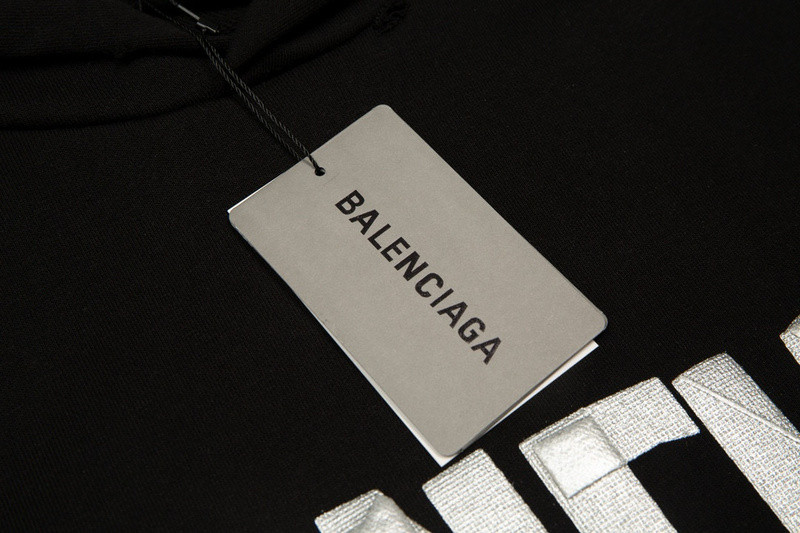 Ba*len*cia*ga clothes
