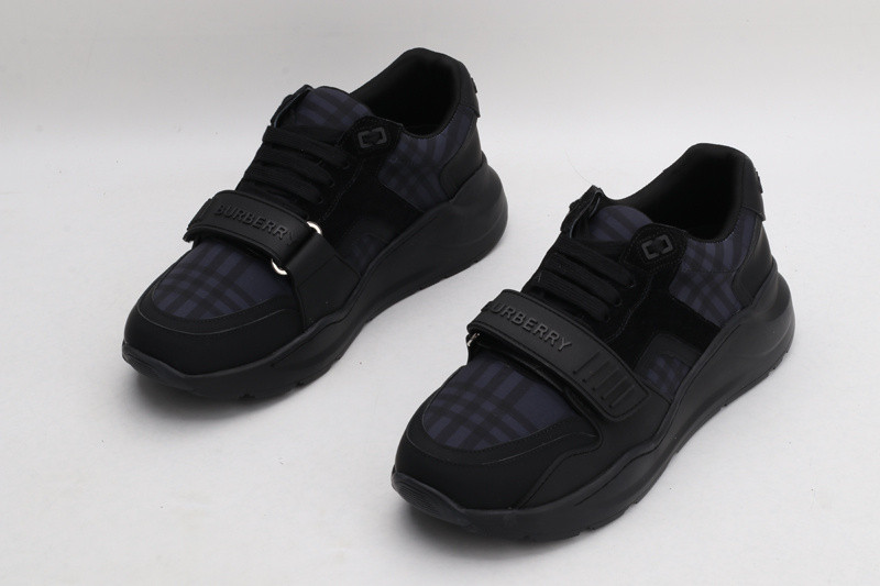 B**rry sneaker