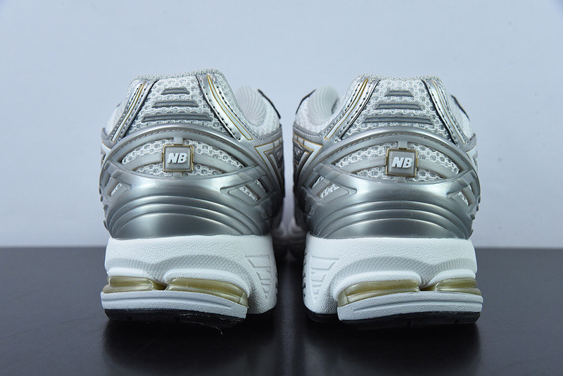 new balance sneaker