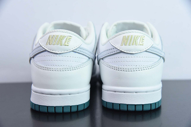 nike dunk low gs