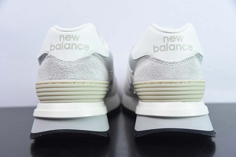 new balance sneaker