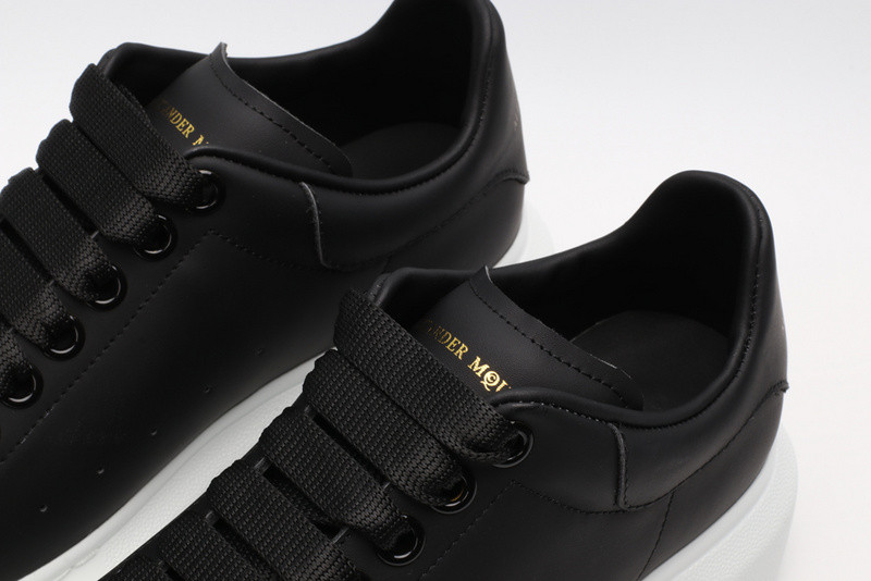 alexer mceen sneakers