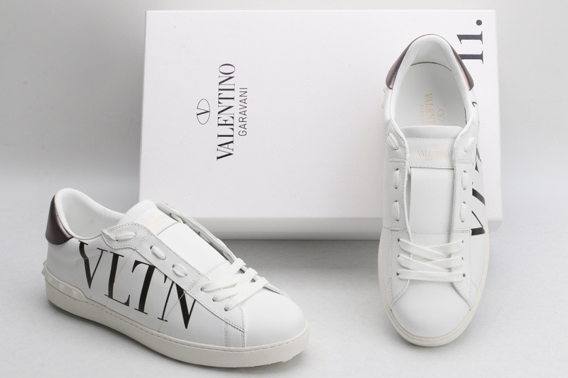 Va1e*ntin0 garavani sneaker