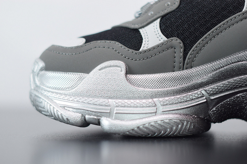 bc triple s trainer 483546 w06f1 0841