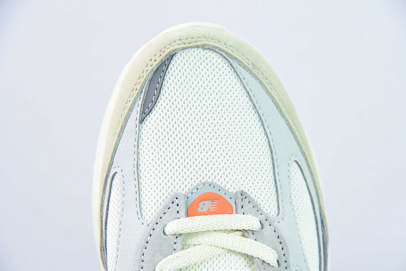 new balance sneaker