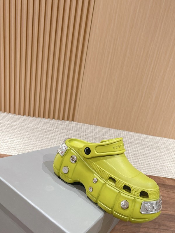 Cr*0*s x ba*len*cia*ga hardCr*0*s sandal