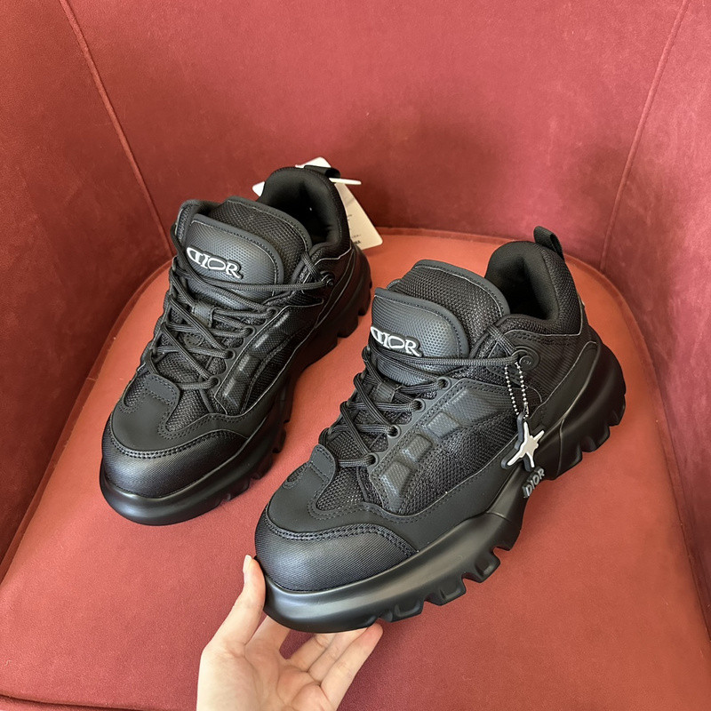 DIO* SNEAKER