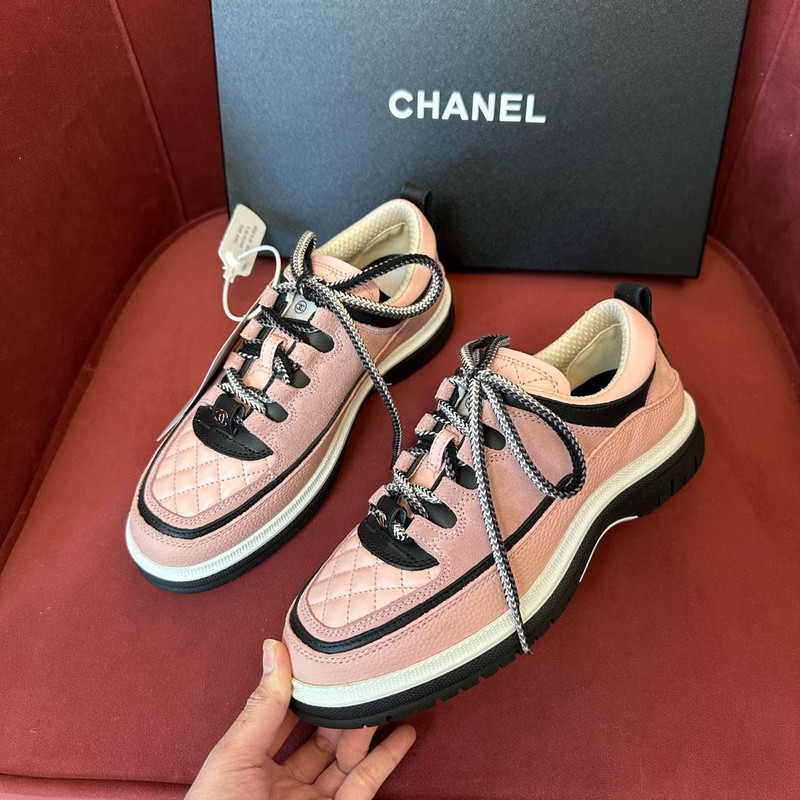 Ch**el sneaker