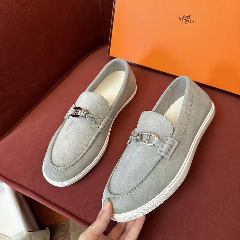H**me5 sneaker