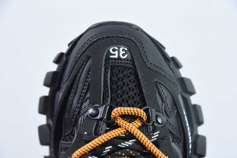 BC TRACK SNEAKER