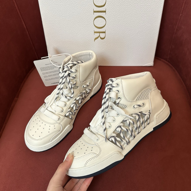DIO* SNEAKER