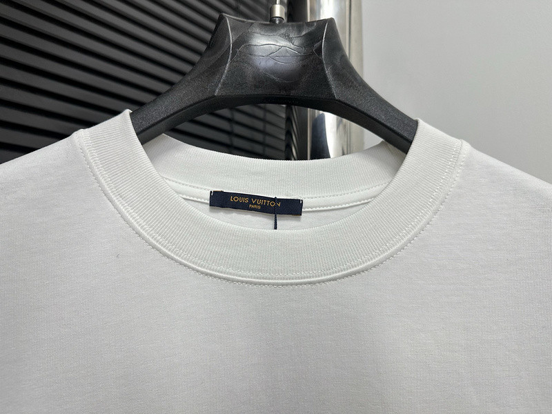 Ba1en*iaga clothes